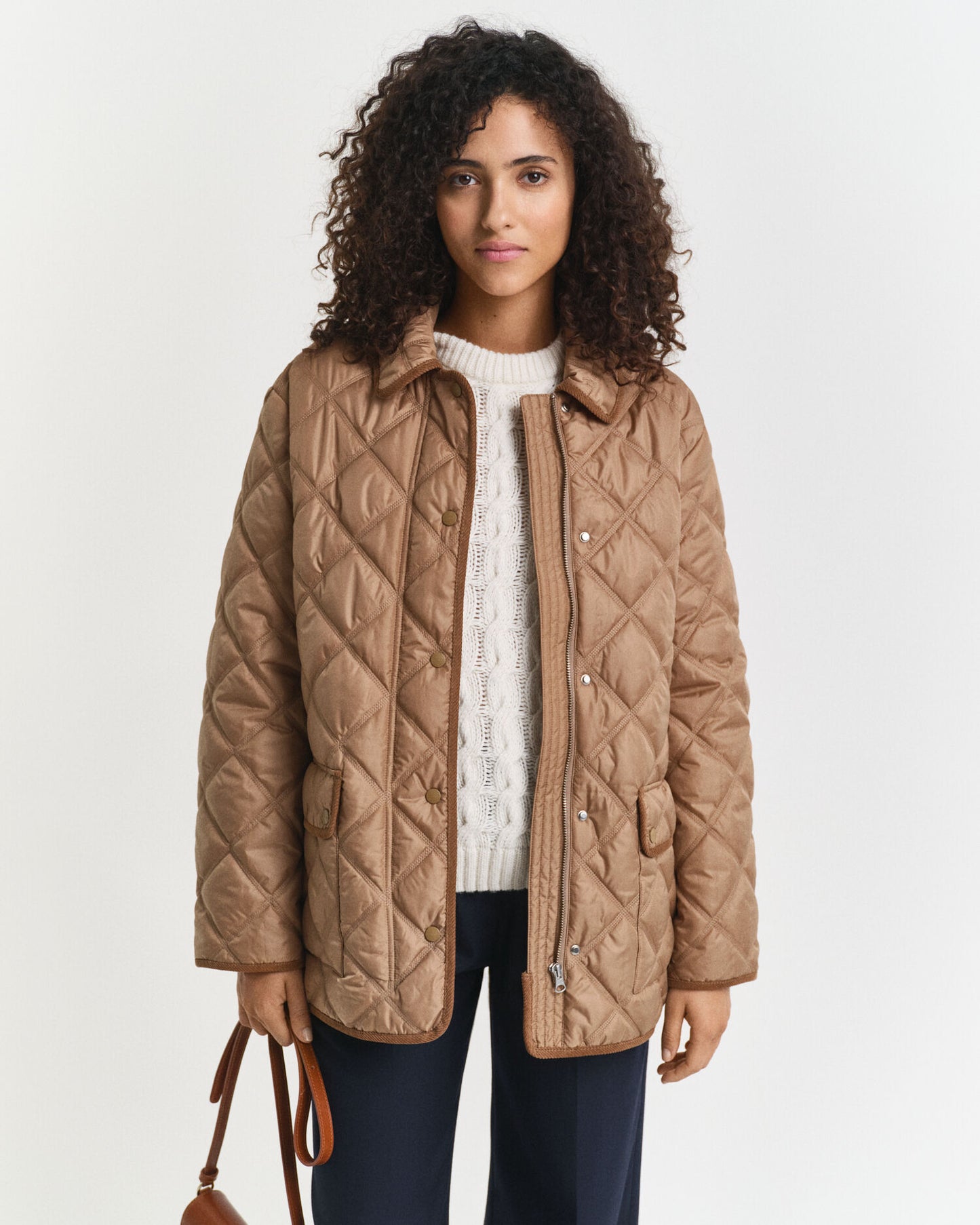 Steppjacke mit Kordbesatz