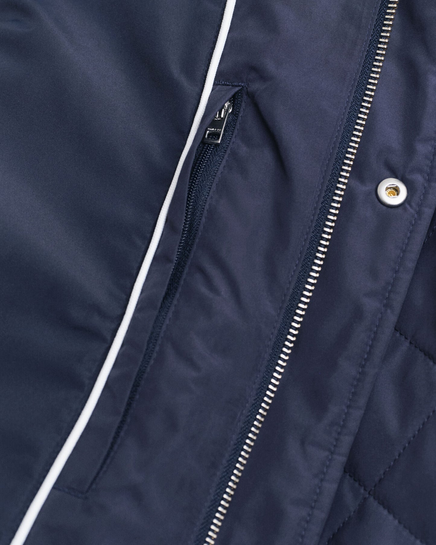 Veste mi-longue matelassée coupe-vent