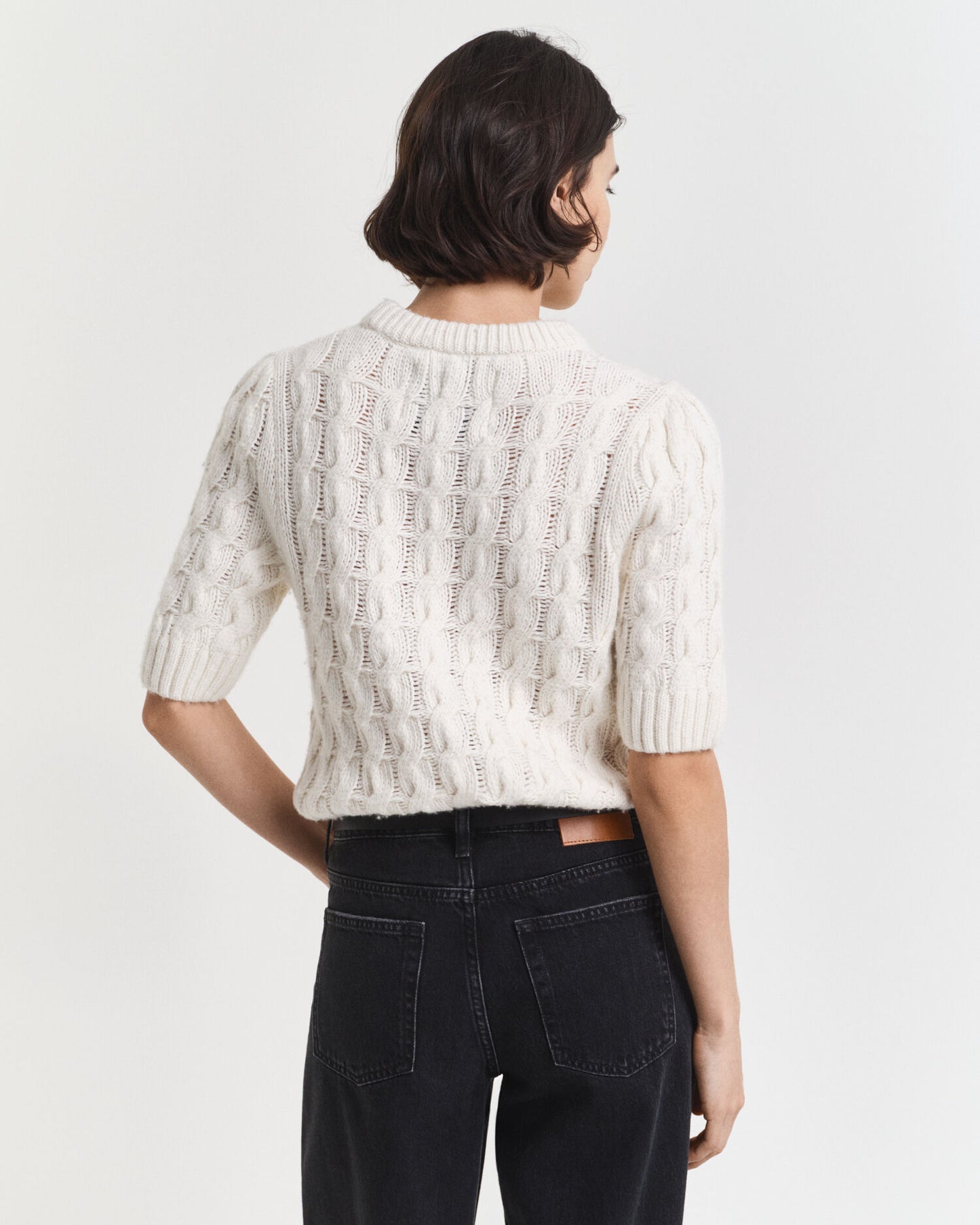 Robe courte à manches bouffantes en tricot torsadé à manches courtes
